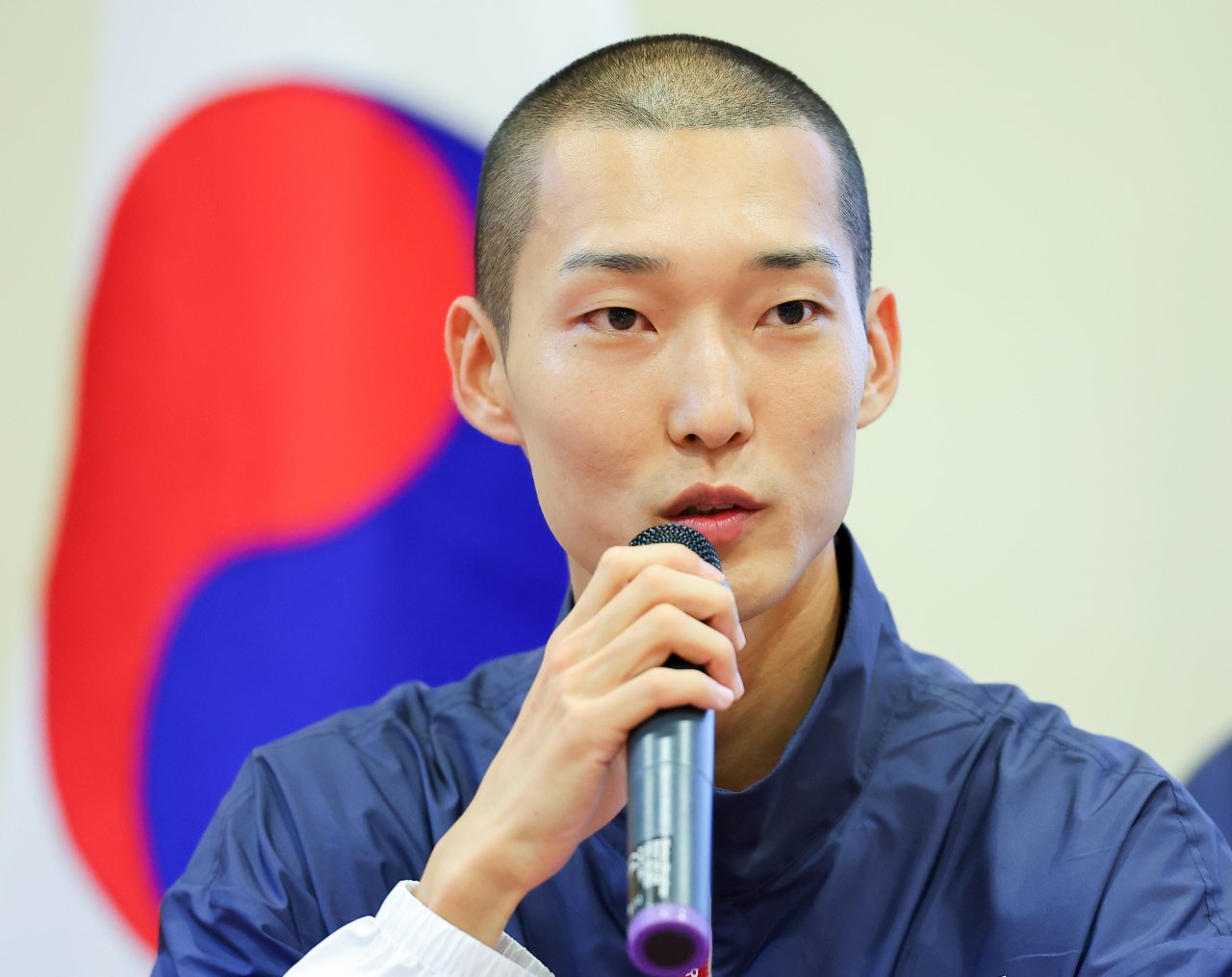 High jumper Woo Sang-hyeok, swimmer Kim Seo-yeong named S. Korean flag bearers