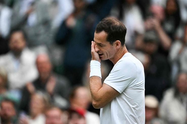 Andy Murray’s Wimbledon farewell tour begins with loss in doubles with his brother