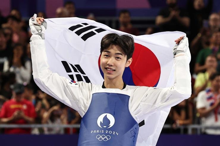 Park Tae-joon wins gold medal in men’s taekwondo