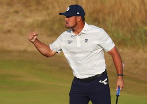 DeChambeau threatened to call Trump over penalty