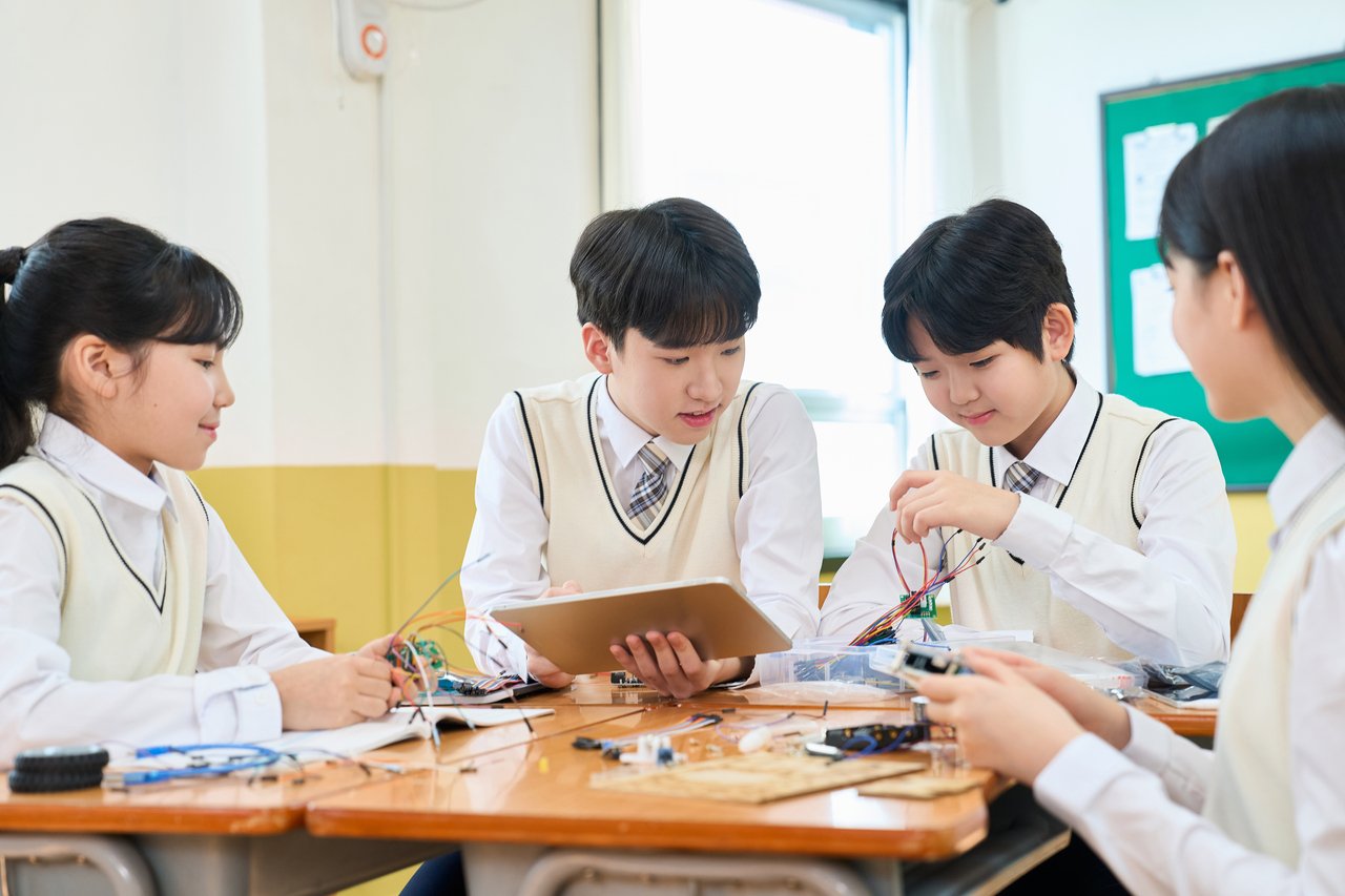 Not YouTuber or doctor: Athlete, teacher top Korean students' dream jobs
