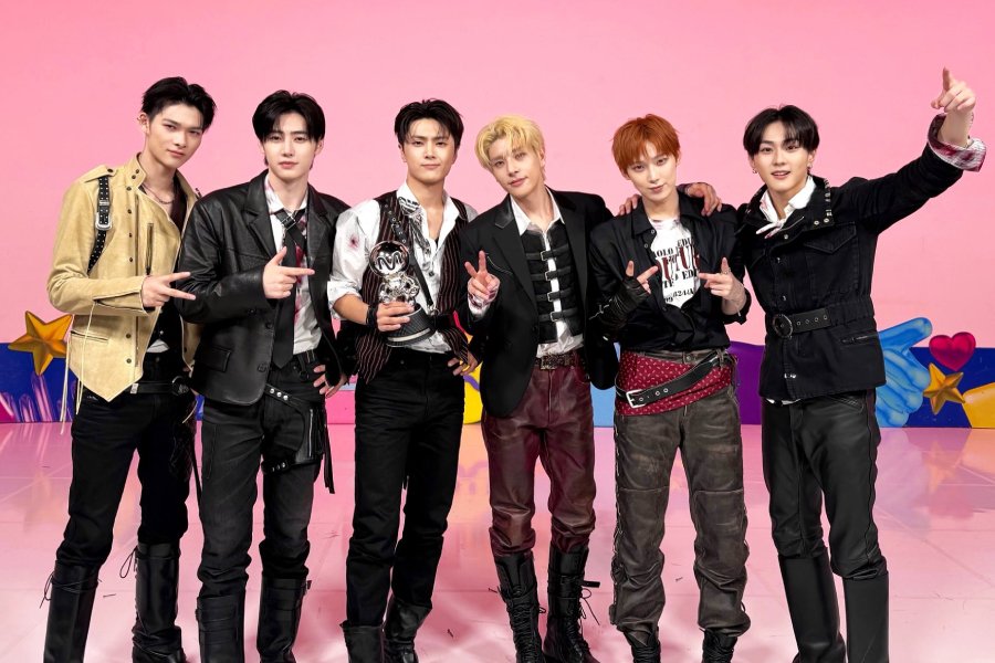 Watch: ENHYPEN Takes 2nd Win For “Bloody Paradise” On “M Countdown”; Performances By NCT 127, ALPHA DRIVE ONE, And More