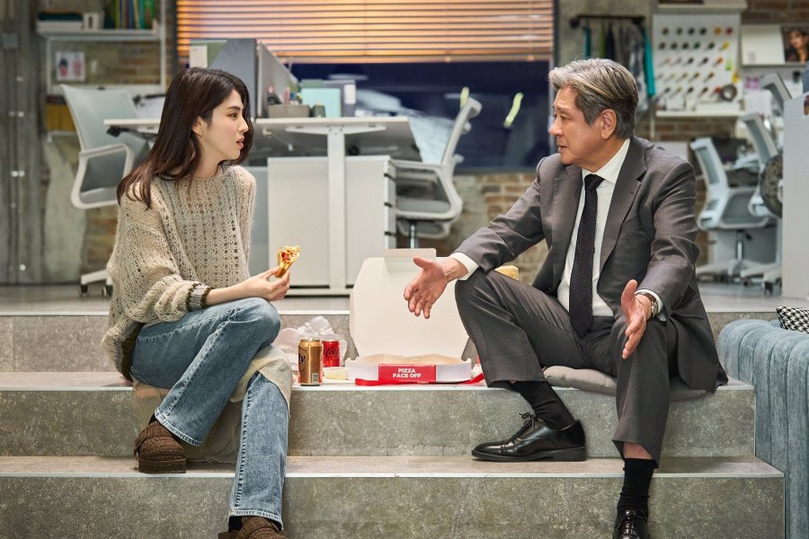 Choi Min Sik And Han So Hee Find Themselves Navigating Office Life Together In “The Intern”