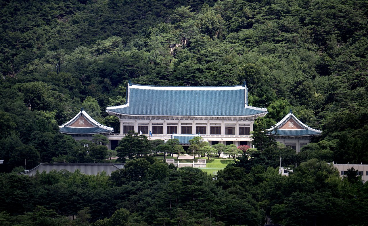Cheong Wa Dae press chief tenders resignation