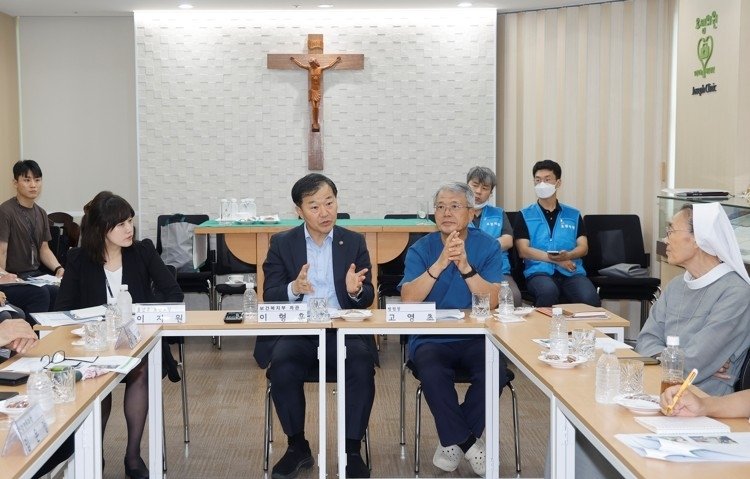 Welfare ministry logs nearly 700,000 heat-related home health checks in a month