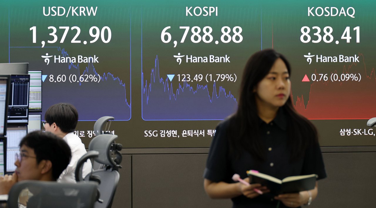 Seoul stocks snap 3-day rise on tech slump