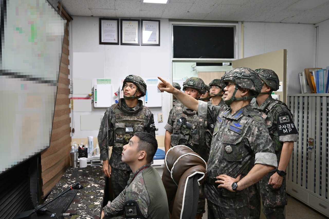 Top general inspects border troops amid key allied drills