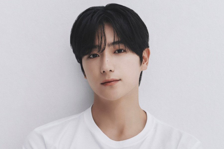 THE BOYZ’s Hyunjae Poses In New Profile Photos As Actor Lee Jae Hyun