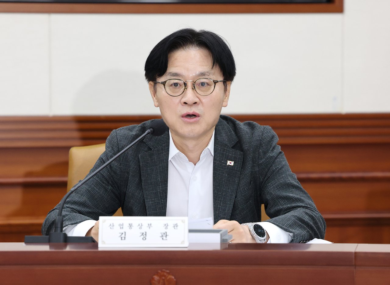 S. Korea, France to set up cooperation channel on strategic industries, trade