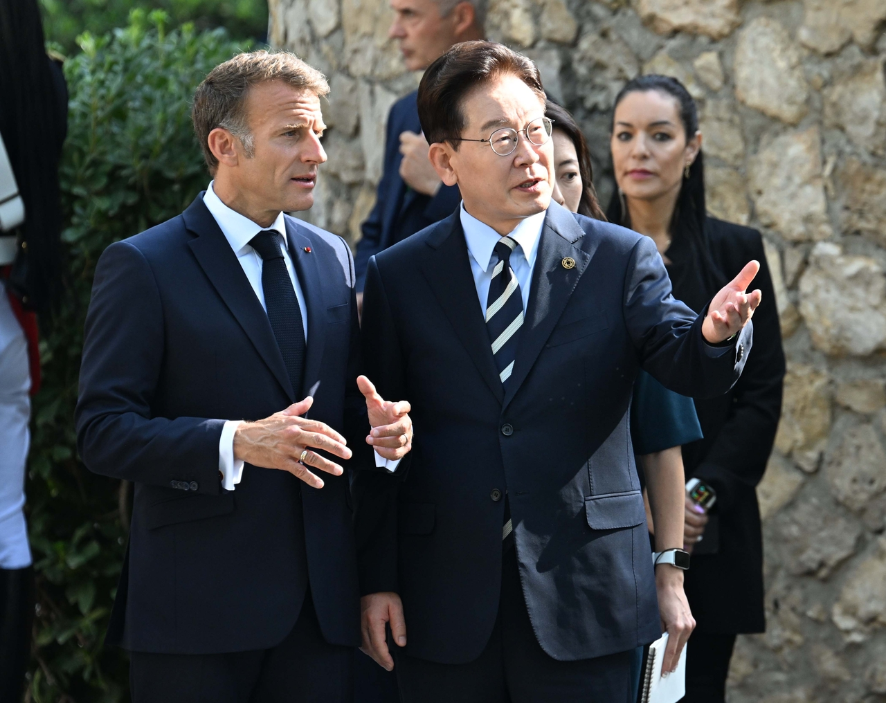 Lee, Macron set for summit on security, economic cooperation