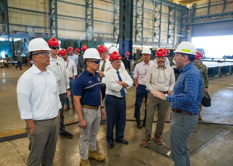 US Navy chief visits Hanwha Philly Shipyard amid $150b shipbuilding push
