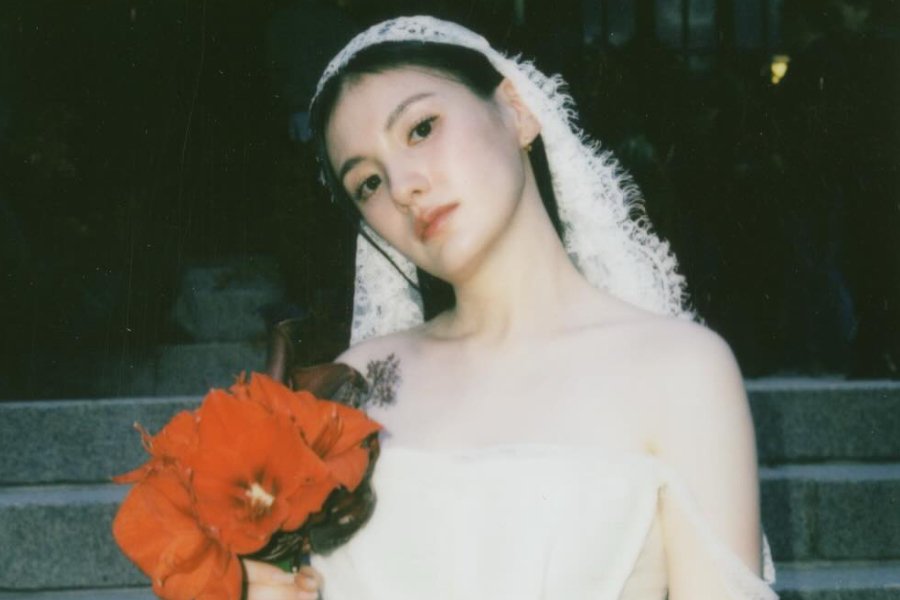 Kim Yong Ji Personally Announces Marriage With Gorgeous Wedding Photos