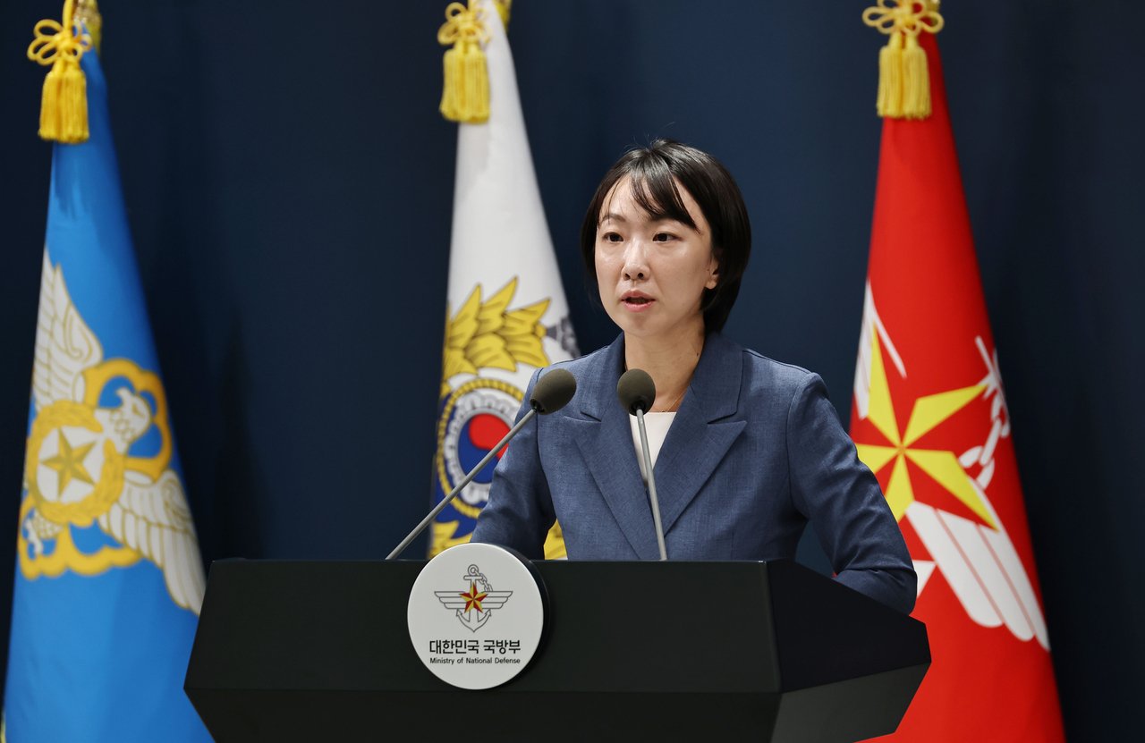 Defense ministry considering scrapping military exemption for athletes, artists amid controversy