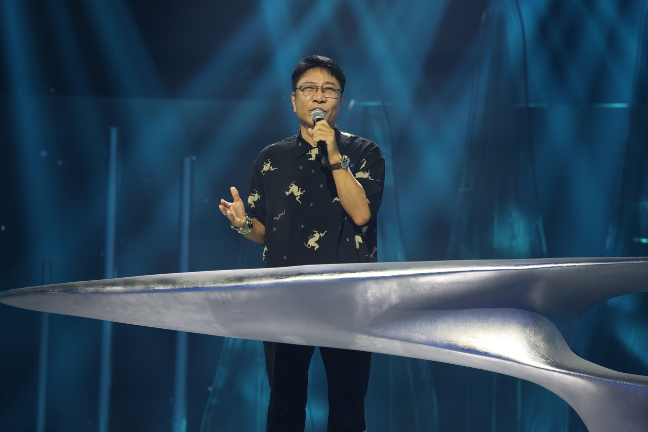 K-pop pioneer Lee Soo-man bets on 4D future