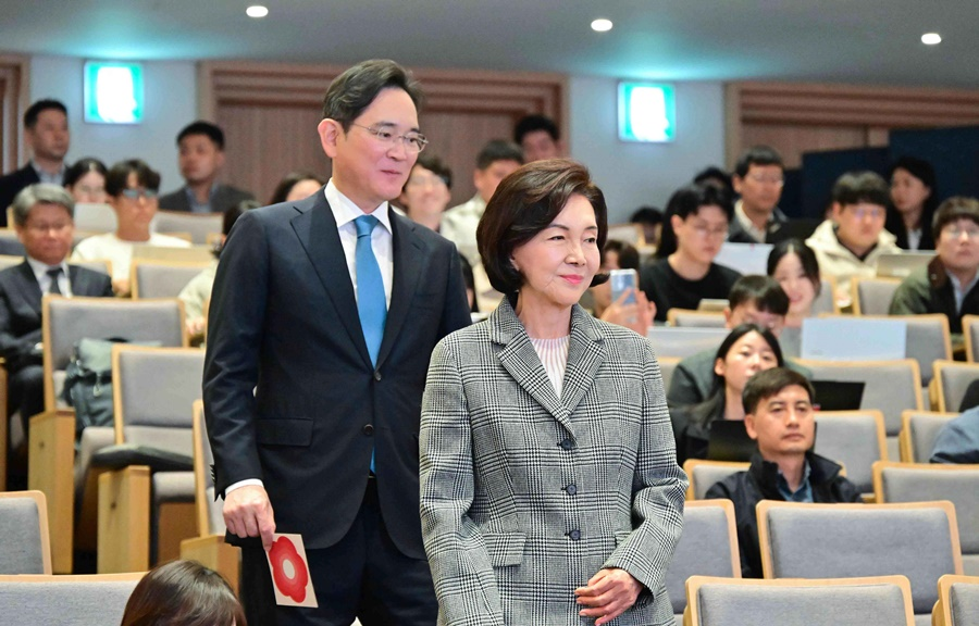 Samsung chief to receive W2.6tr stake from his mother
