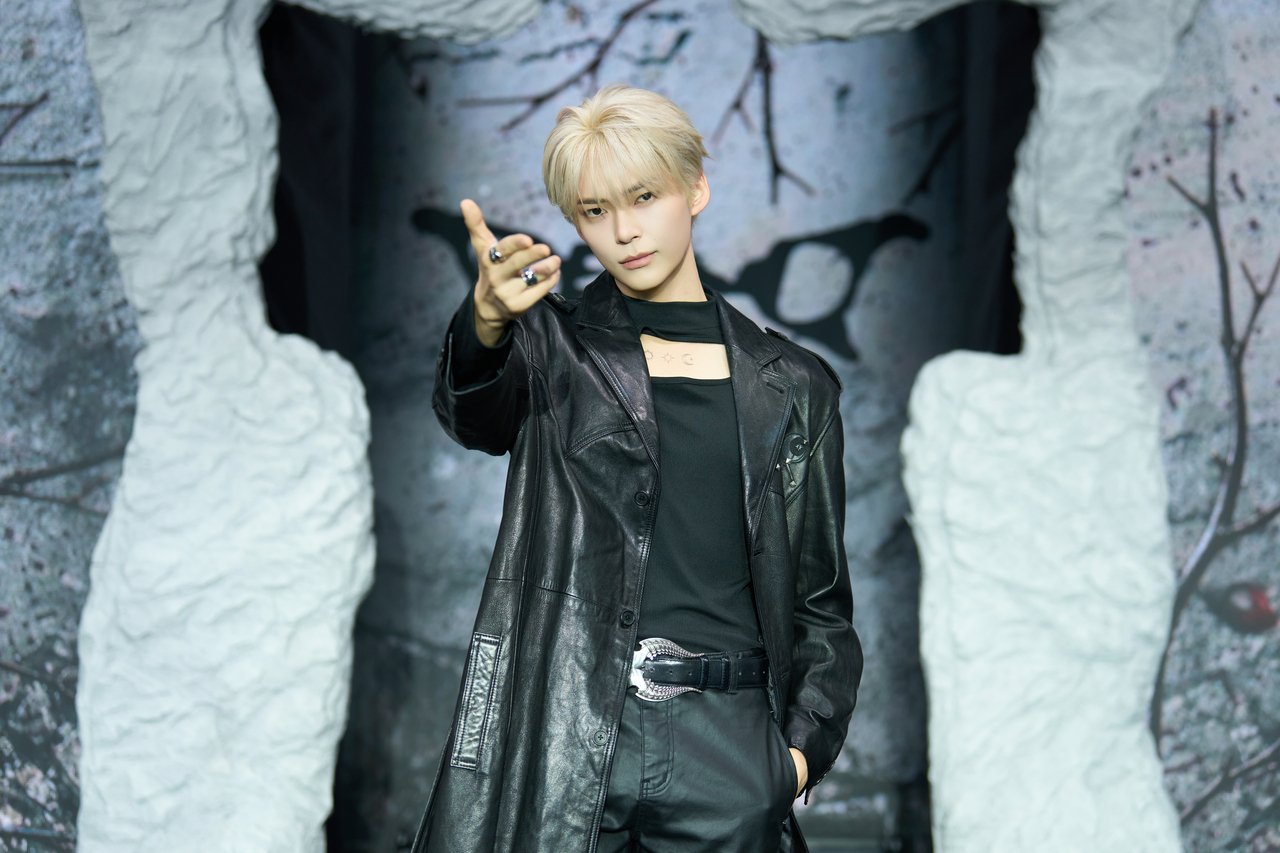Sung Hanbin embraces darker side with first solo EP ‘Dead:Alive’