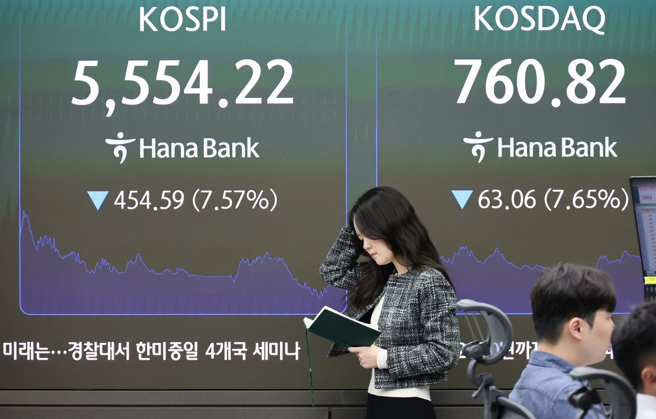 Kospi slides over 7% as chip stocks sink